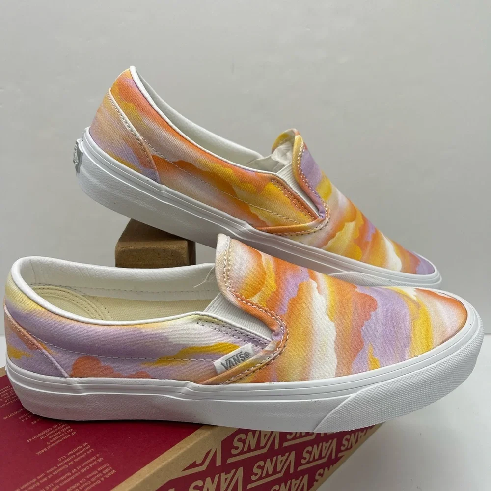 Vans WMNS Classic Slip-On
Festival Dream Multi Sneakers 
VN000BVZCYJ - Picture 3 of 16